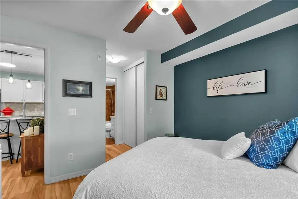 92 Crystal Shores Road, #2110