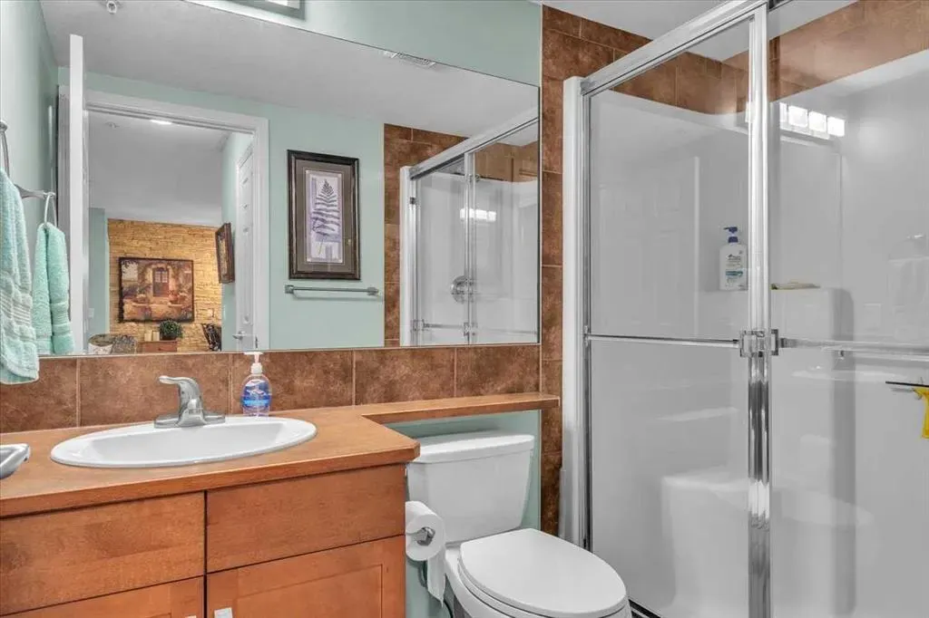 92 Crystal Shores Road, #2110