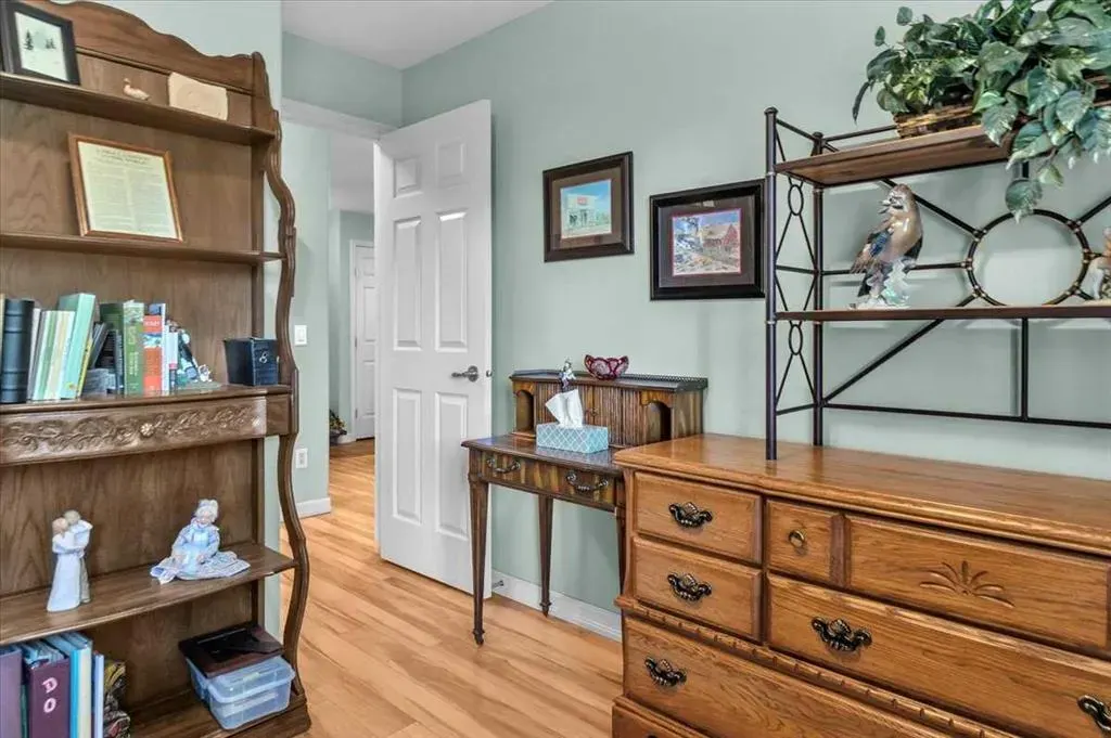 92 Crystal Shores Road, #2110