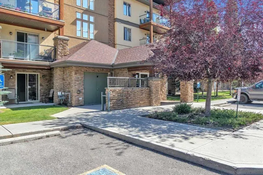 92 Crystal Shores Road, #2110