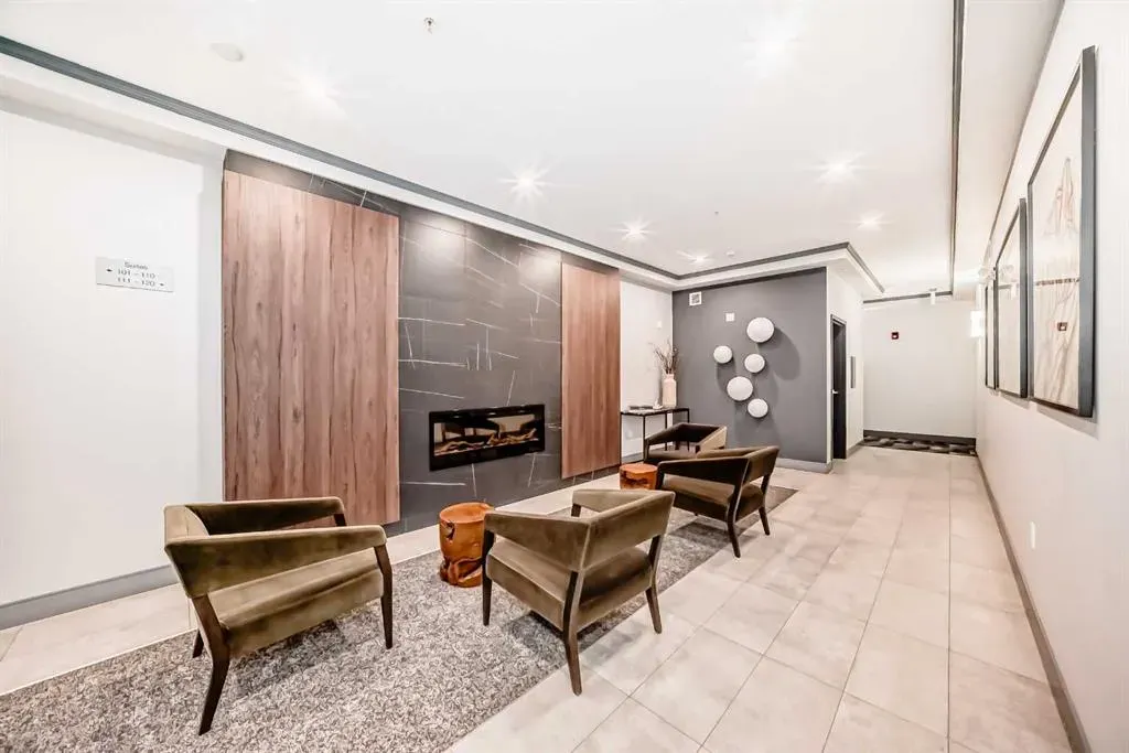 8355 19 Avenue SW, #210