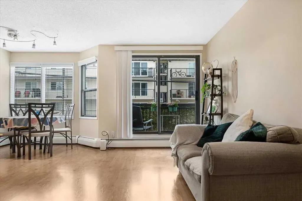 630 57 Avenue SW, #206
