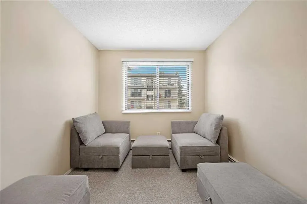 630 57 Avenue SW, #206