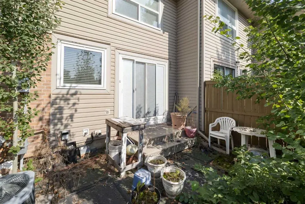 123 Queensland Drive SE, #66