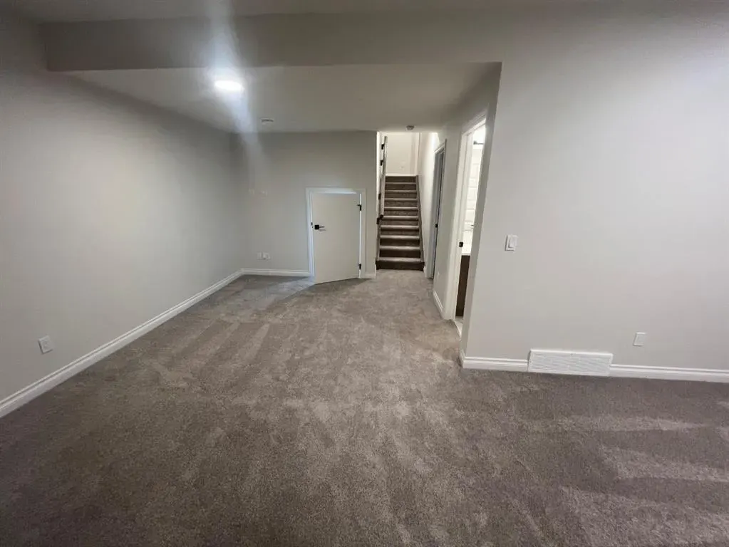 82 Homestead Circle NE