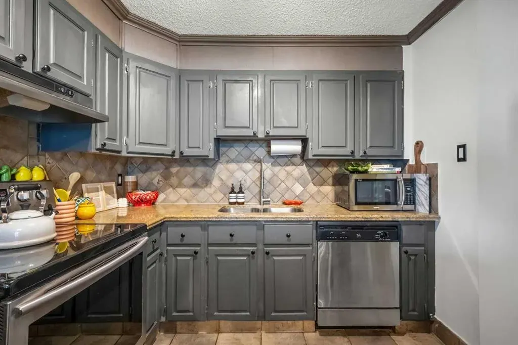 1334 13 Avenue SW, #405