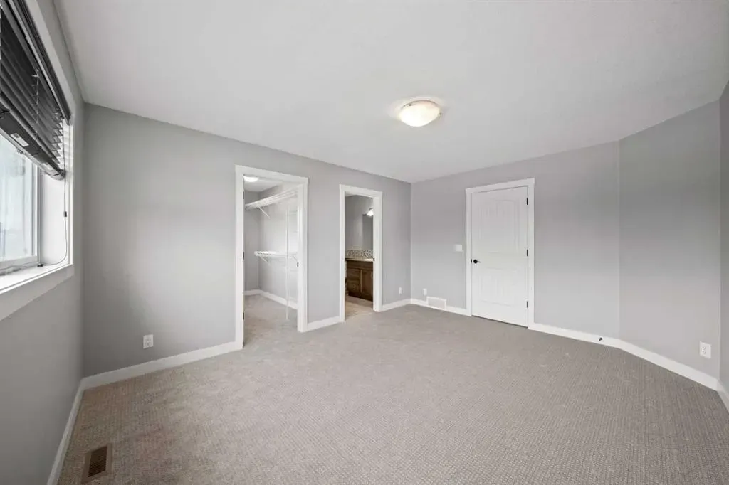 85 Turner Crescent