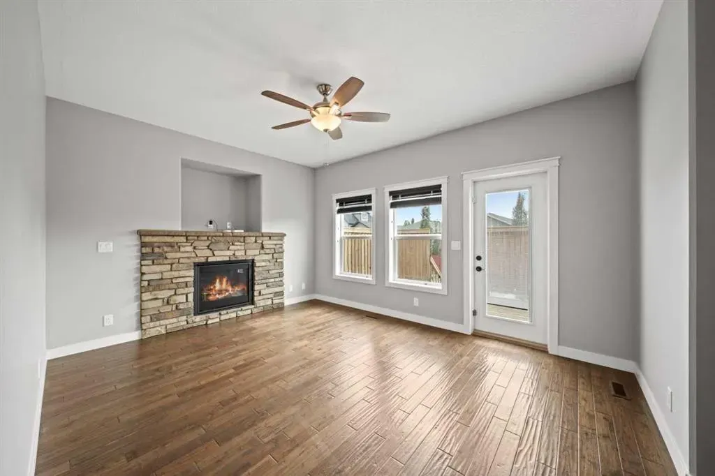 85 Turner Crescent