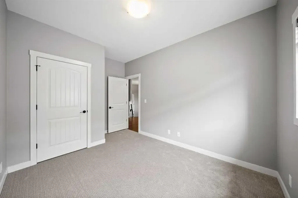 85 Turner Crescent