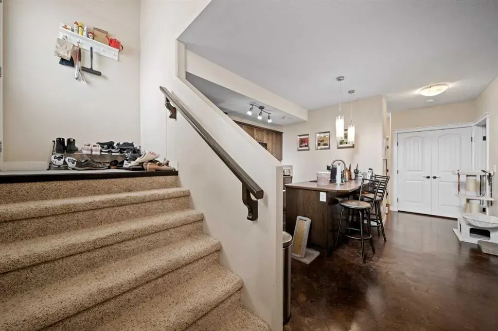85 Turner Crescent