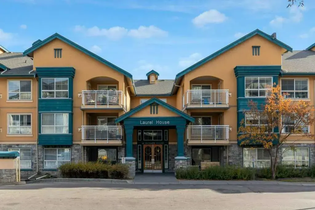 30 Richard Court SW, #140
