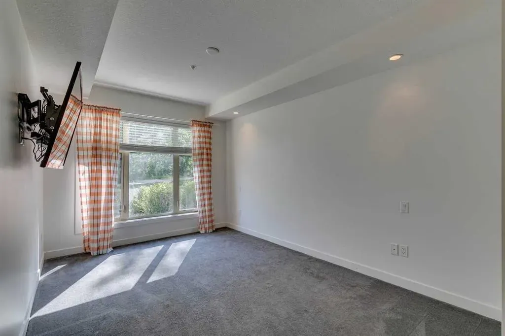 25 Aspenmont Heights SW, #107