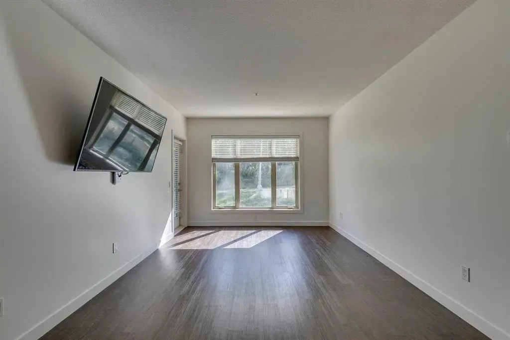 25 Aspenmont Heights SW, #107