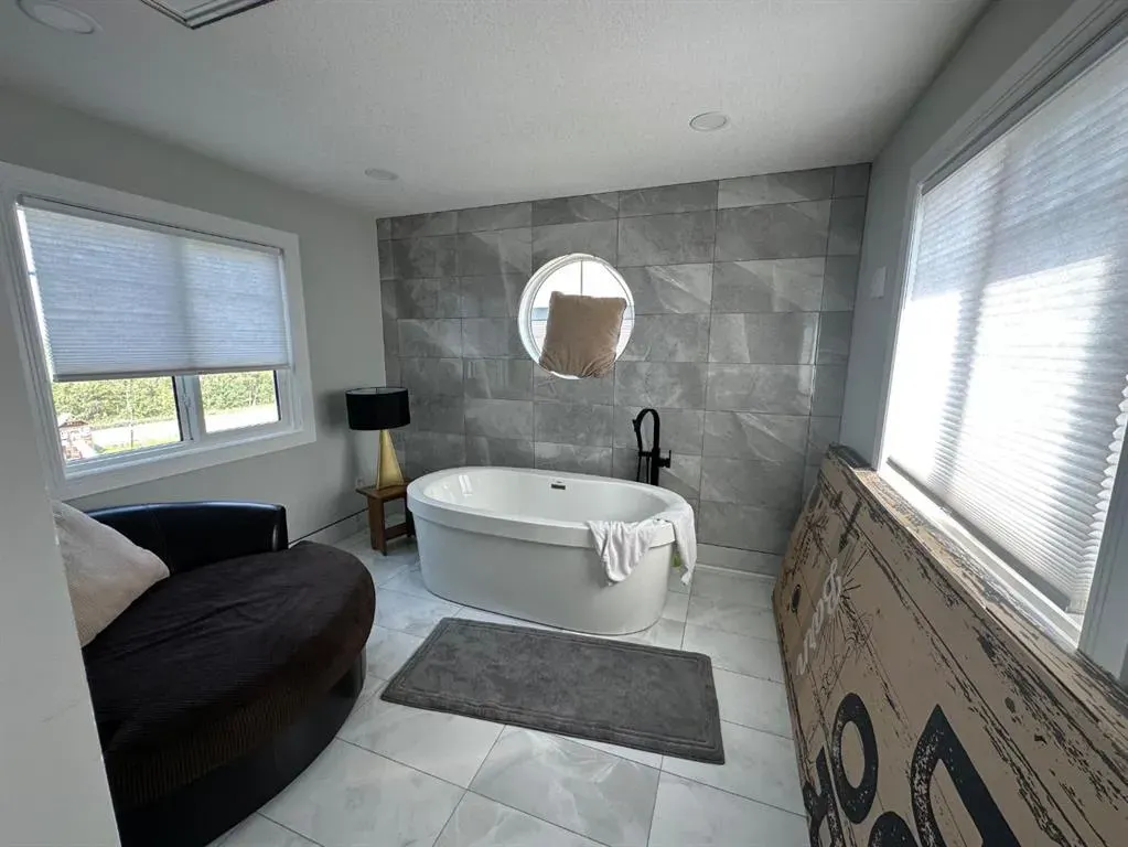 7702 Devonshire Lane