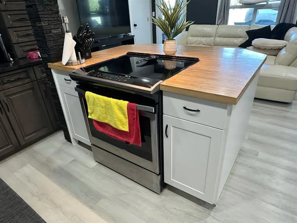 7702 Devonshire Lane