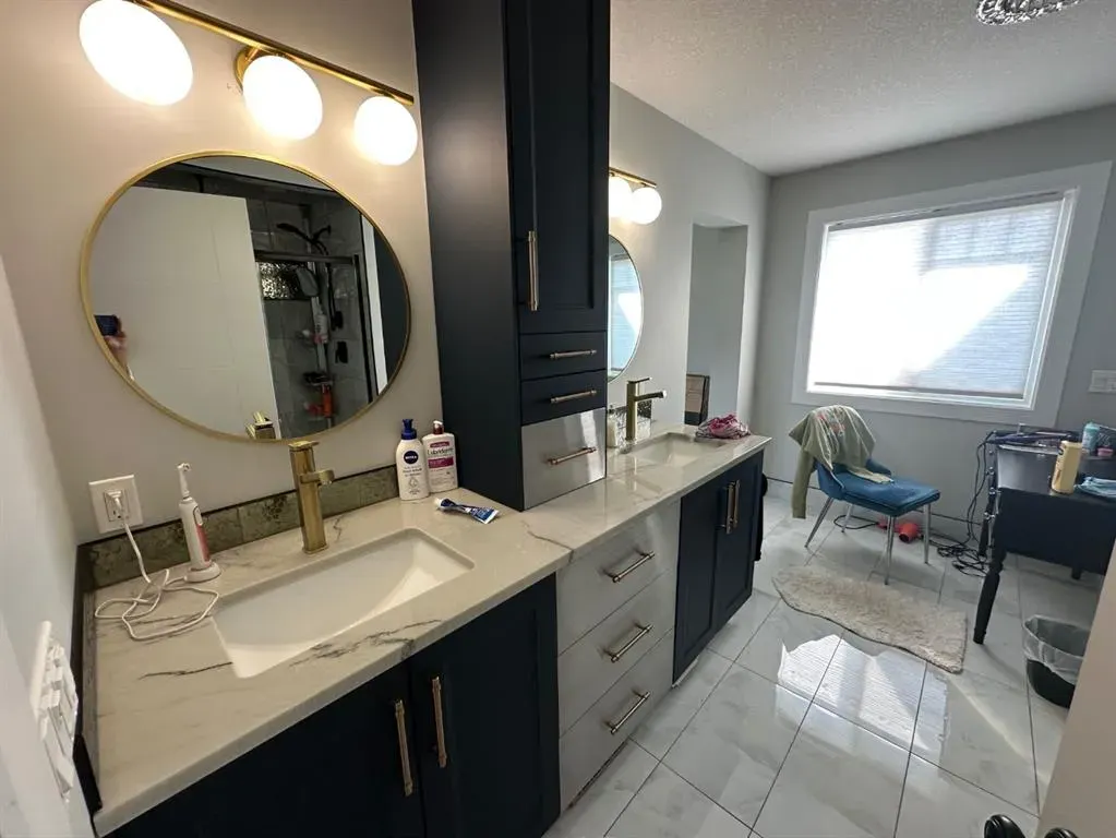 7702 Devonshire Lane