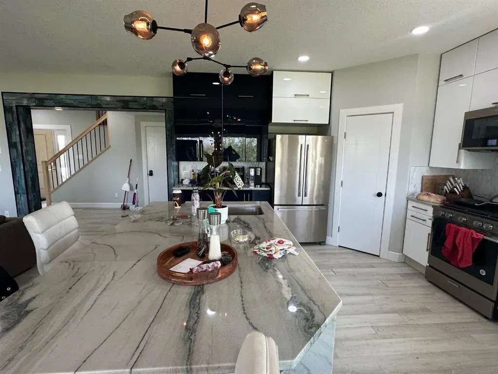 7702 Devonshire Lane