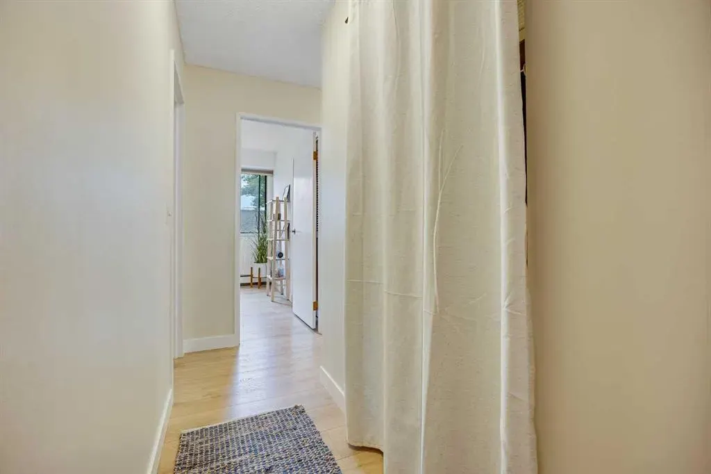 330 15 Avenue SW, #306