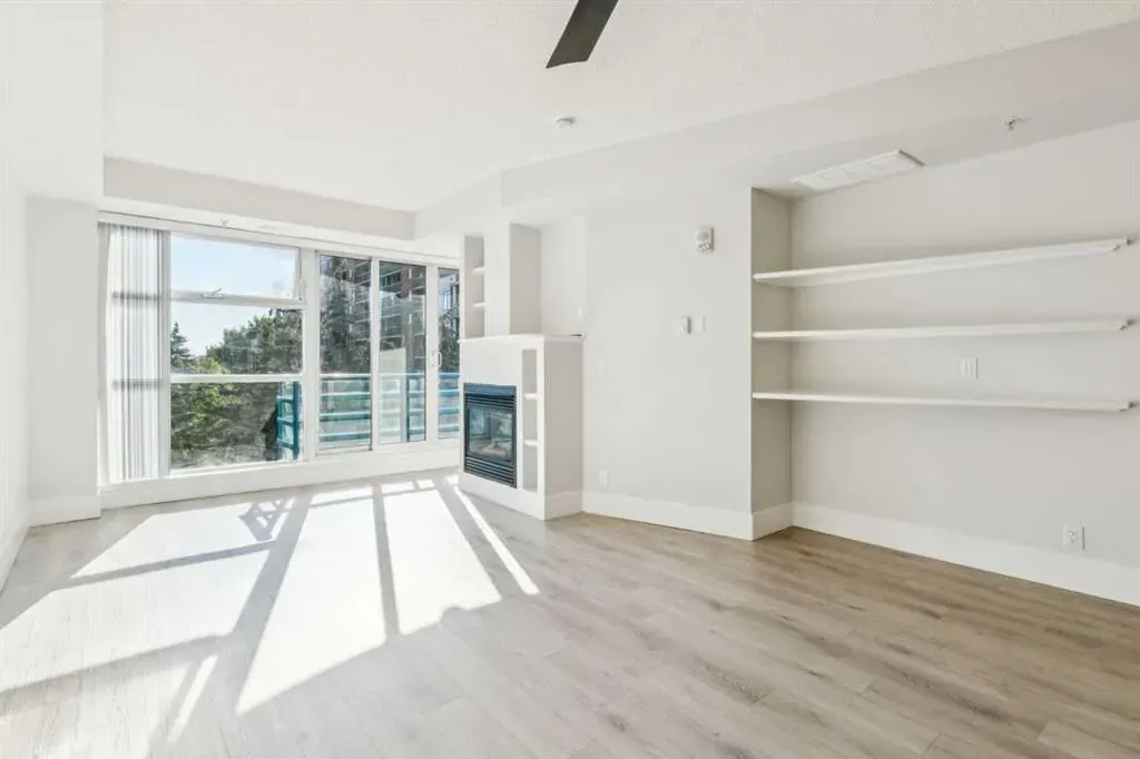 205 Riverfront Avenue SW, #406