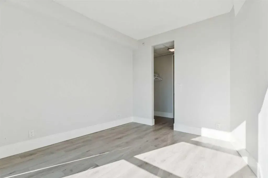 205 Riverfront Avenue SW, #406
