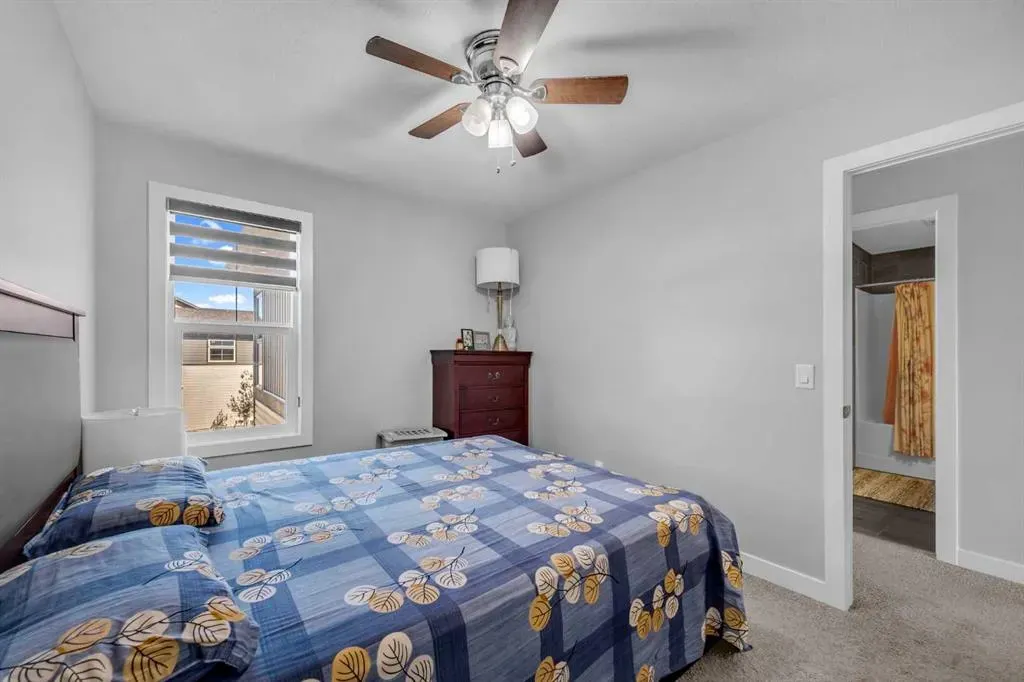 156 Cornerbrook Common NE