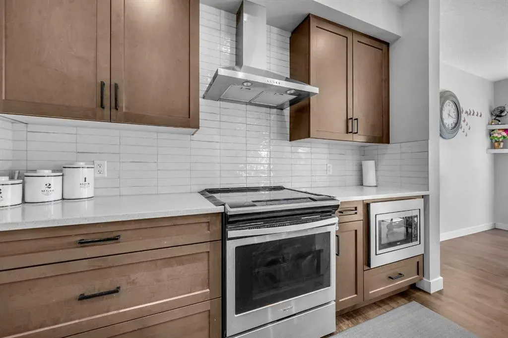 156 Cornerbrook Common NE