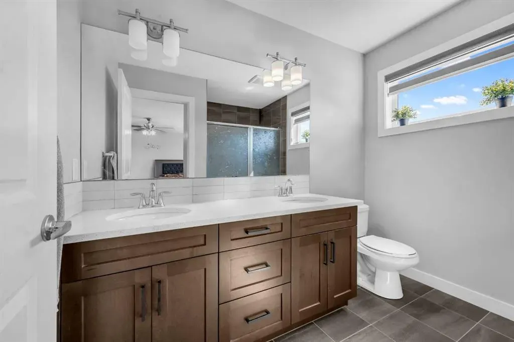 156 Cornerbrook Common NE
