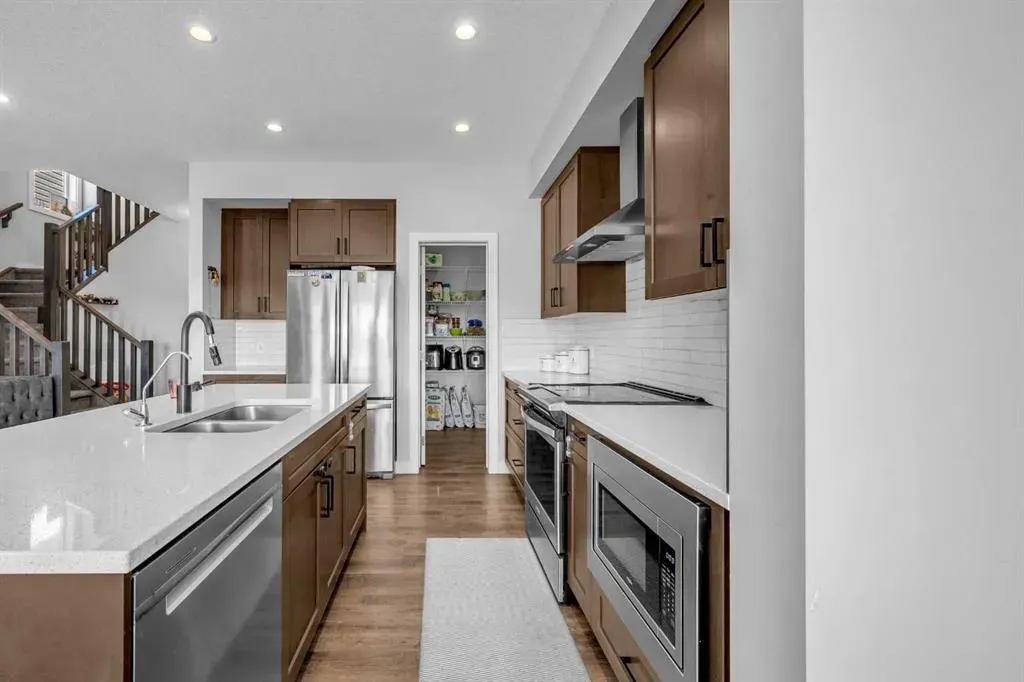 156 Cornerbrook Common NE