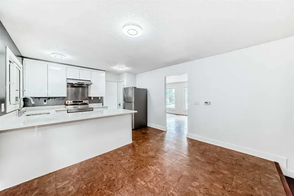 523 Cantrell Drive SW