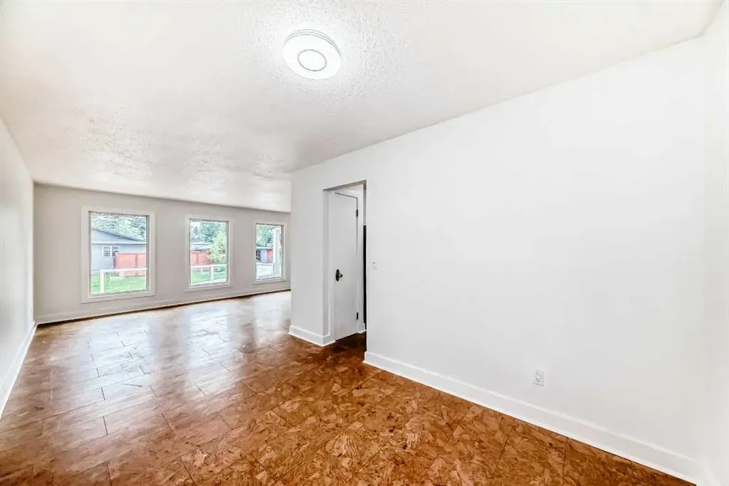 523 Cantrell Drive SW