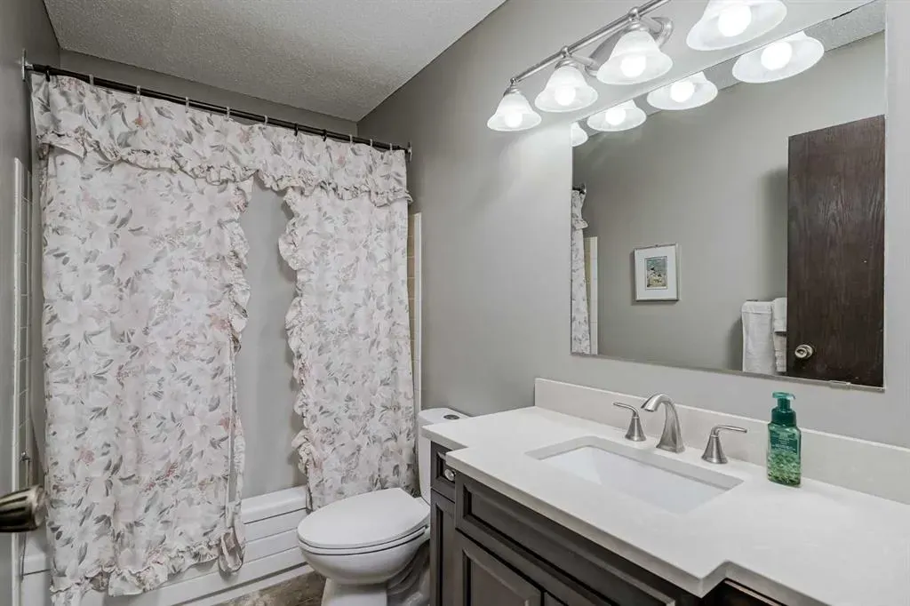 5340 17 Avenue SW, #207