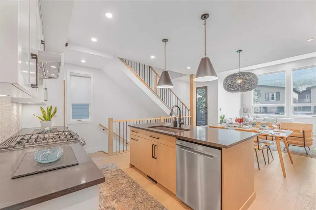 1405 1st Avenue, #3