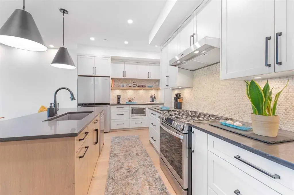 1405 1st Avenue, #3