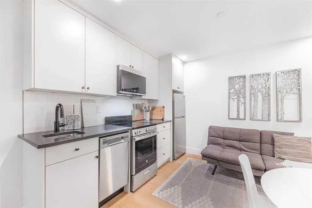 1405 1st Avenue, #3