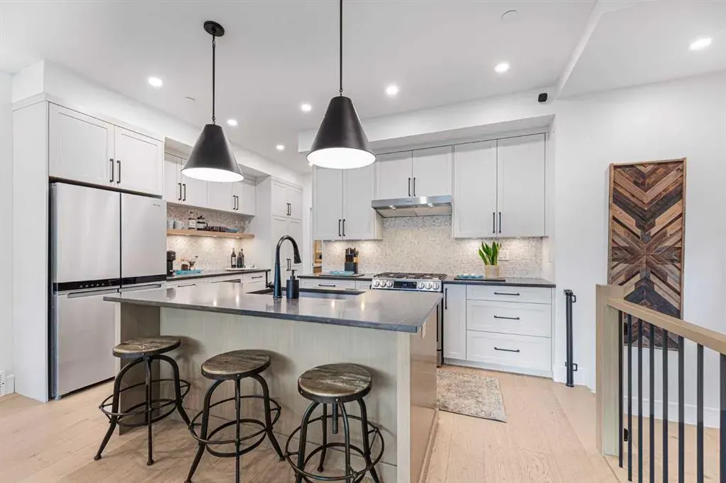 1405 1st Avenue, #3