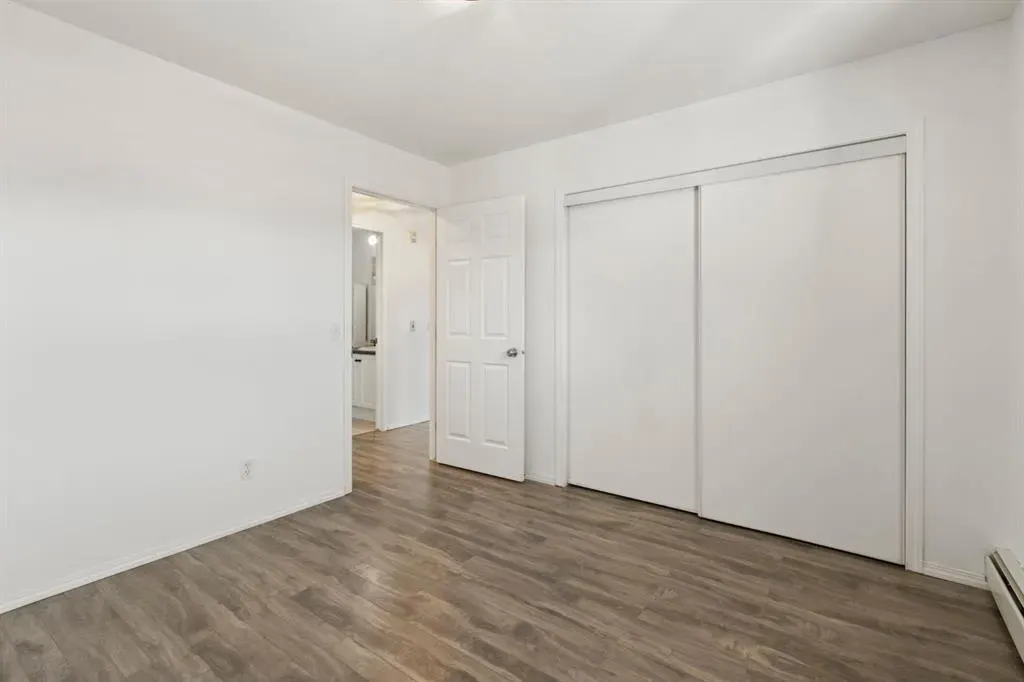 4327 75 Street NW, #302