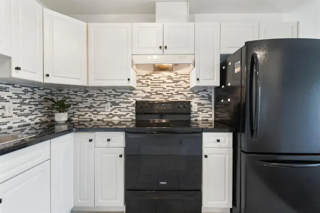 4327 75 Street NW, #302