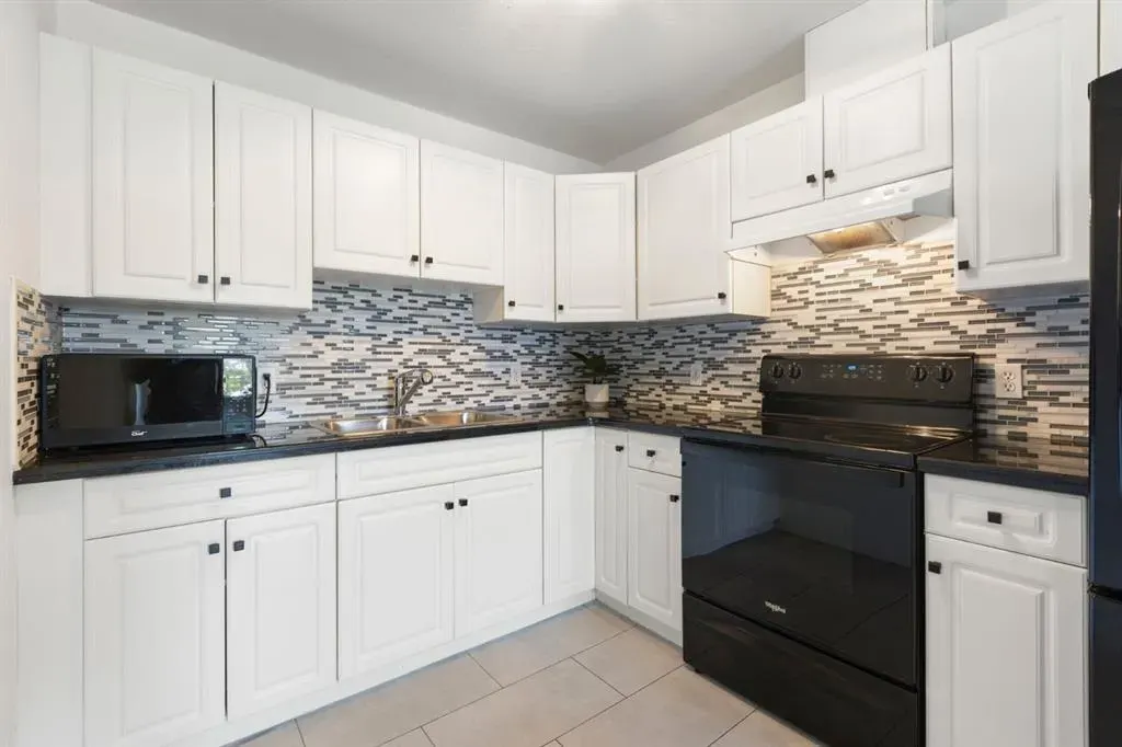 4327 75 Street NW, #302
