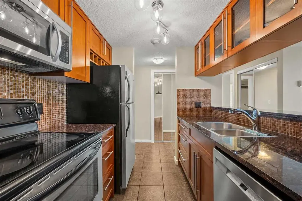429 14 Street NW, #610