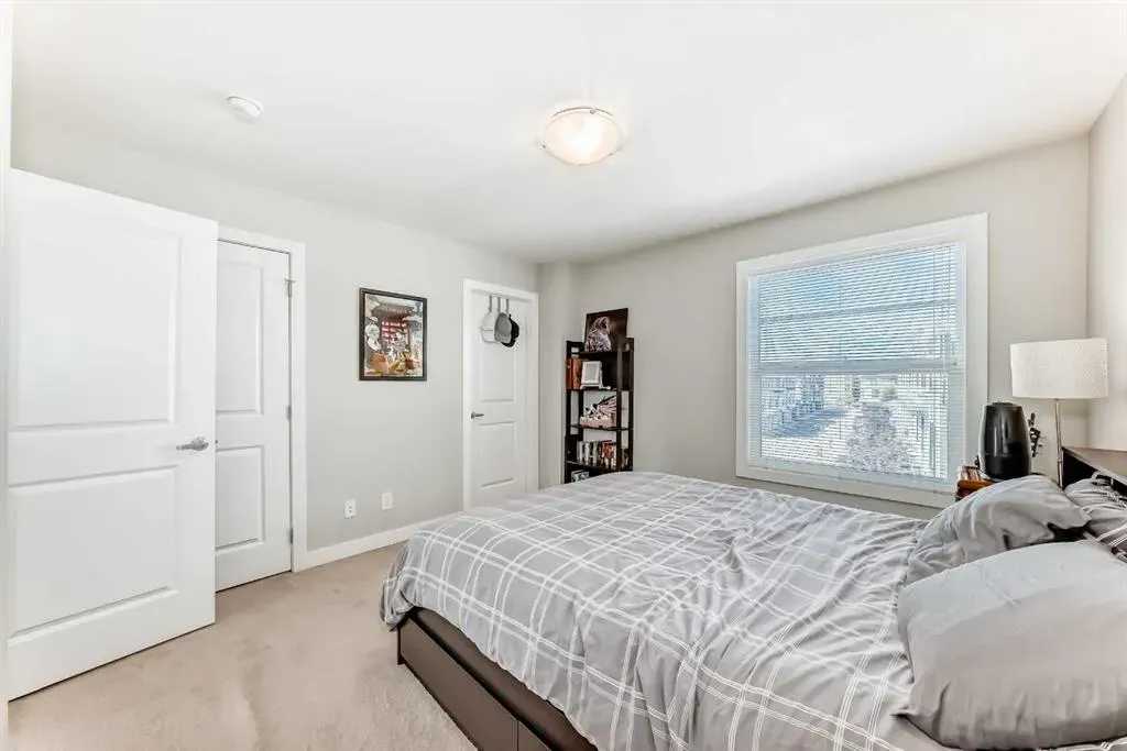 19639 42 Street SE