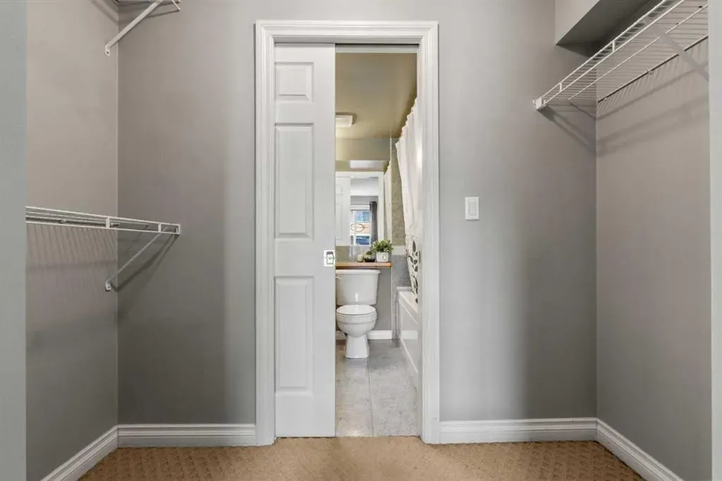 630 10 Street NW, #207