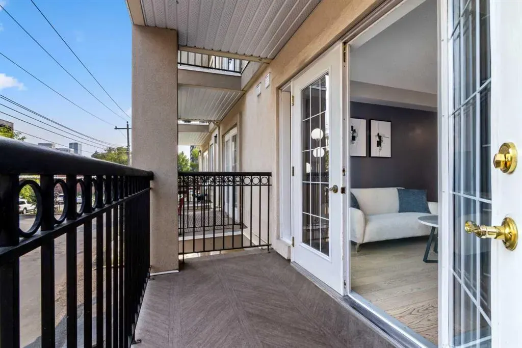 630 10 Street NW, #207