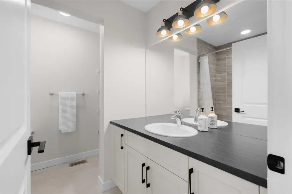 41 Lavender Passage SE