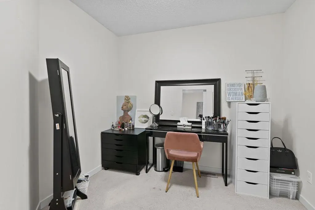56 Walden Walk SE