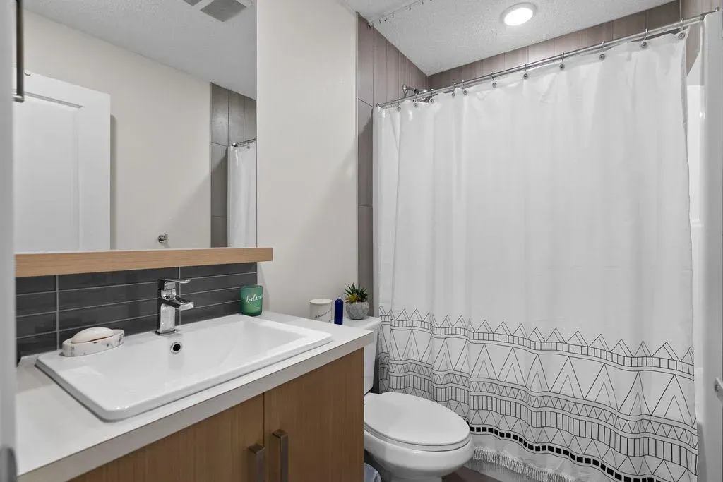 56 Walden Walk SE