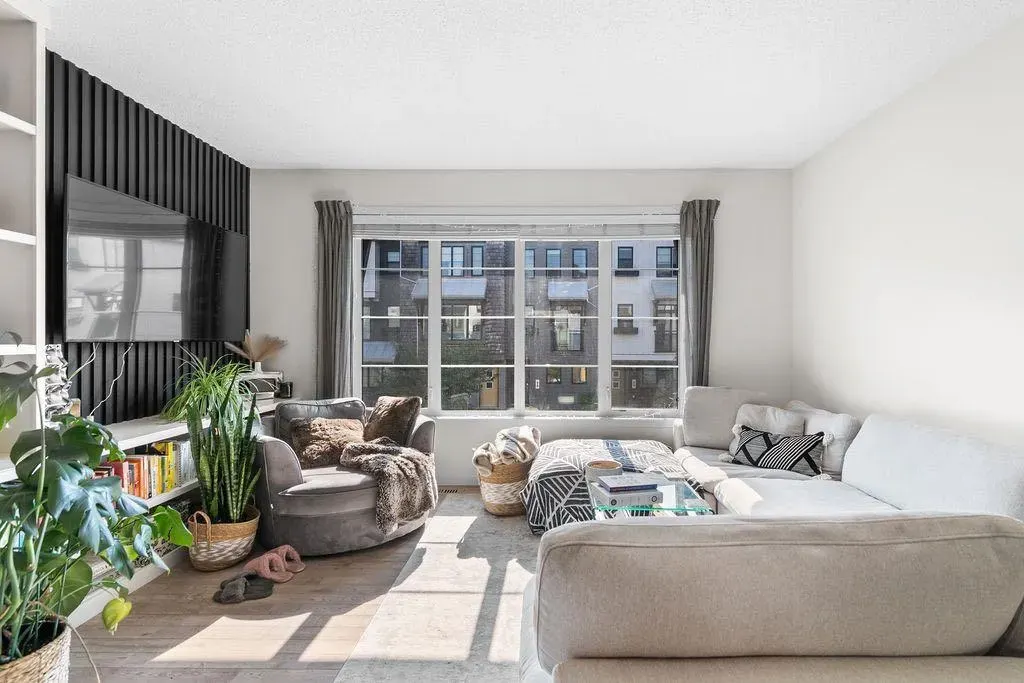 56 Walden Walk SE
