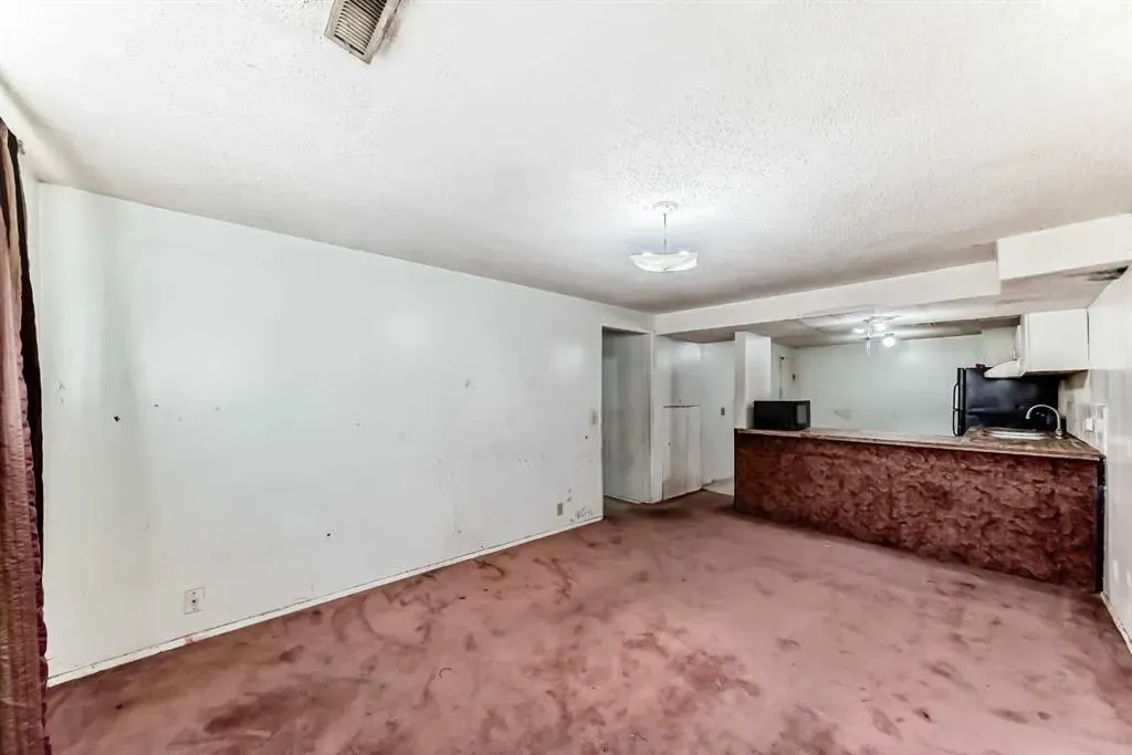 231 Falton Drive NE