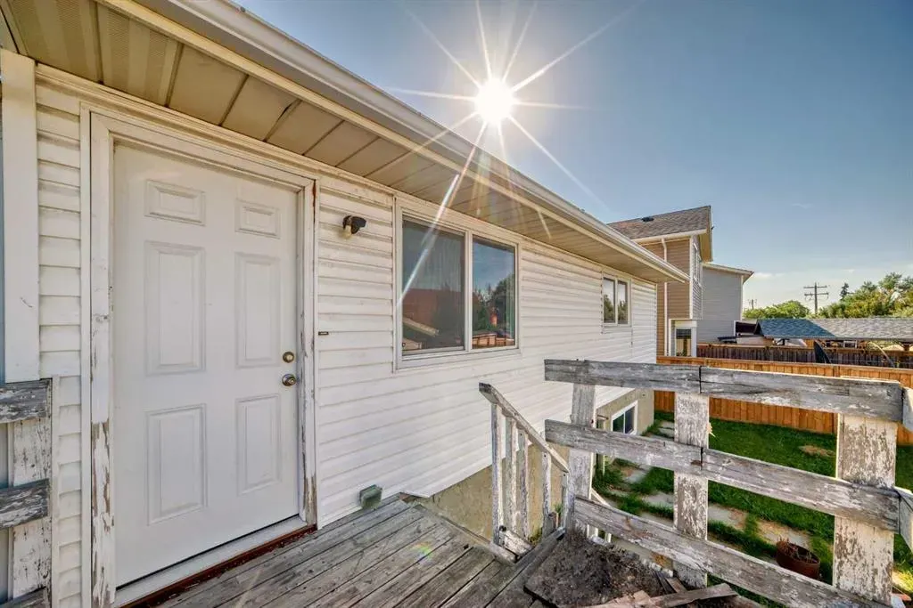 231 Falton Drive NE