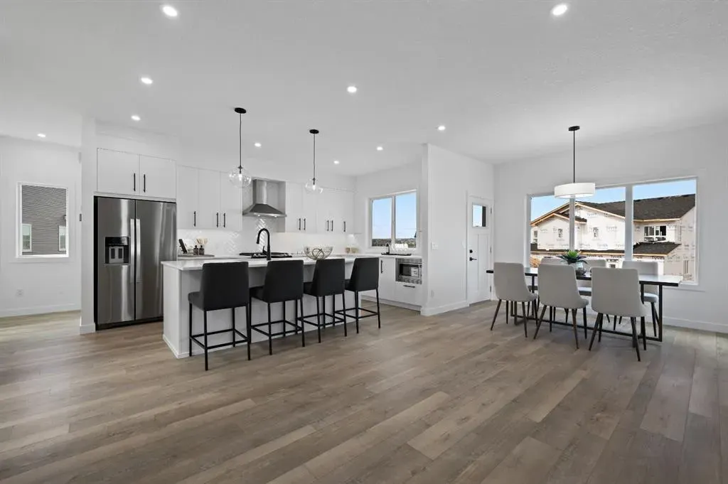 371 Carringvue Grove NW