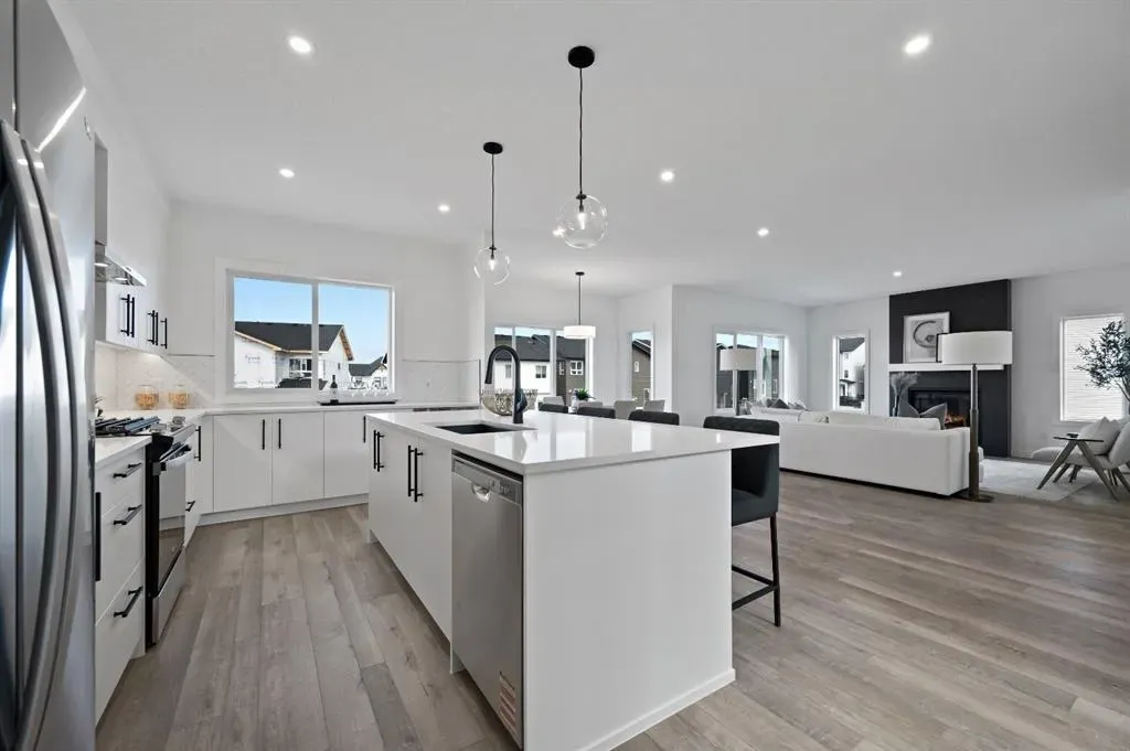 371 Carringvue Grove NW